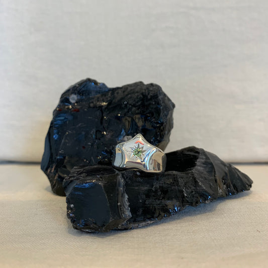 Peridot Star Signet