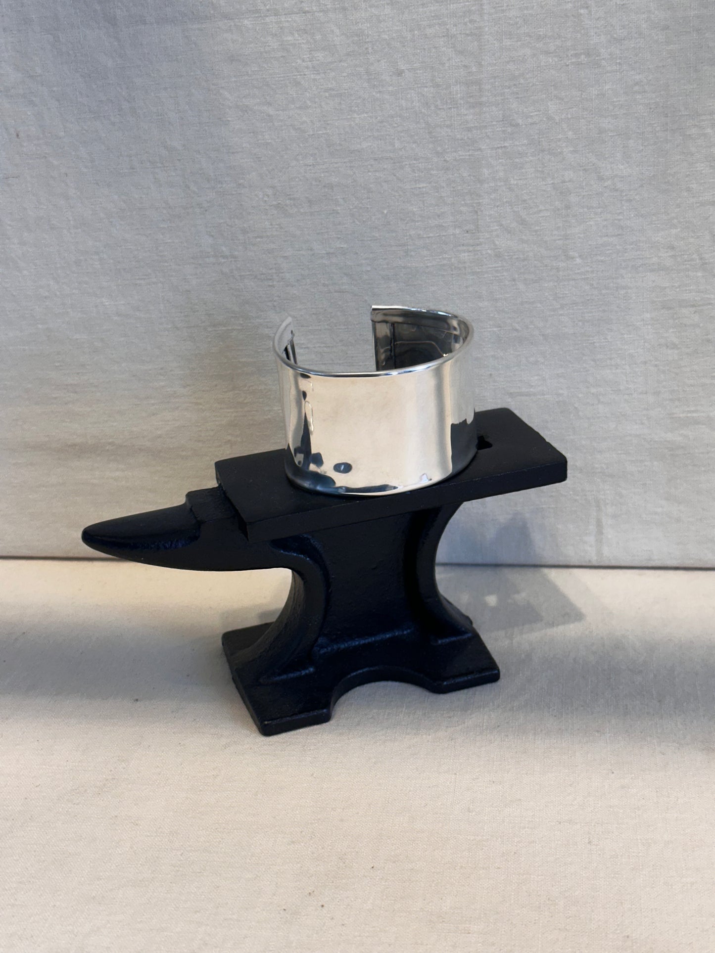 Staple Cuff