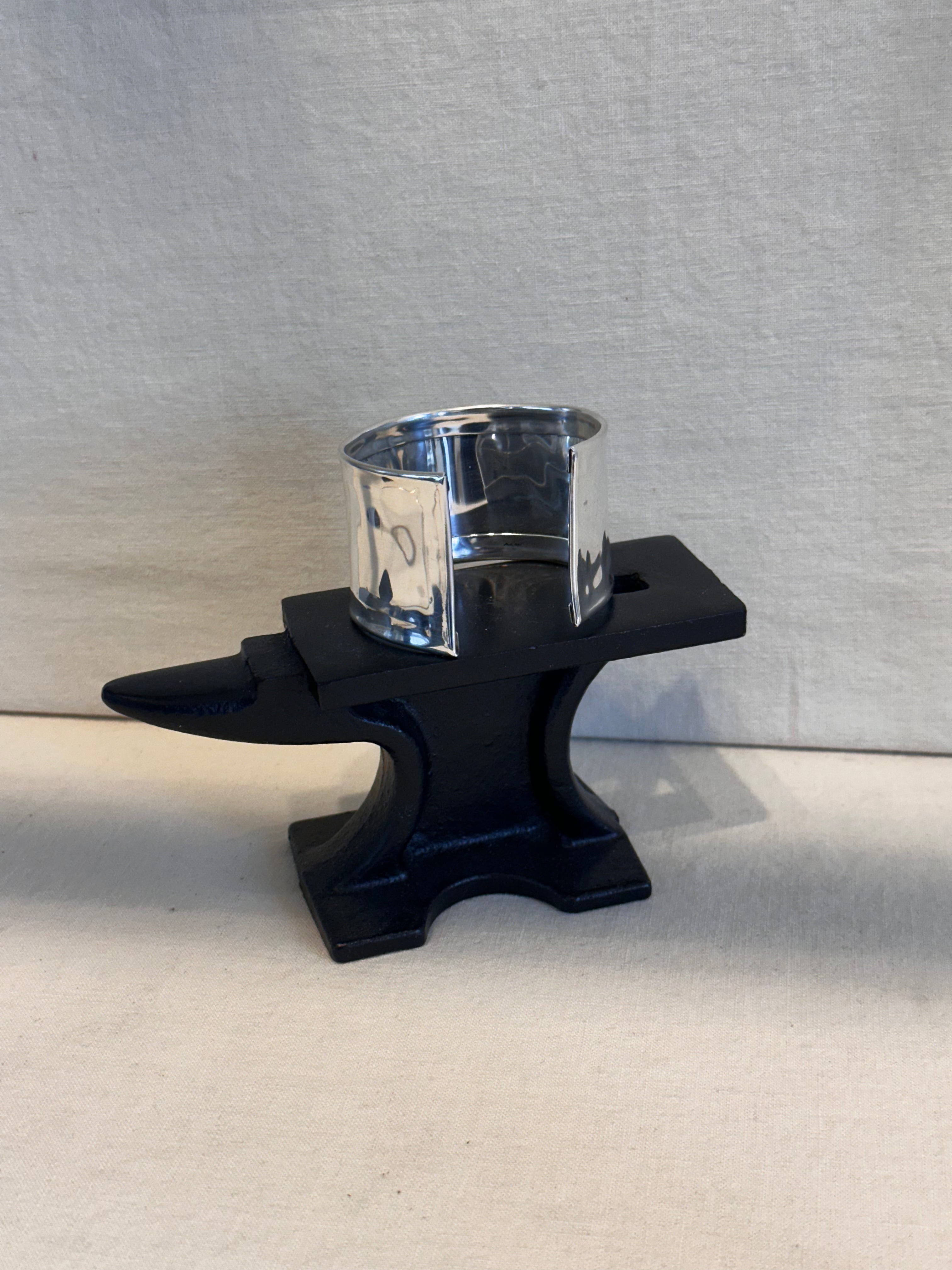 Staple Cuff